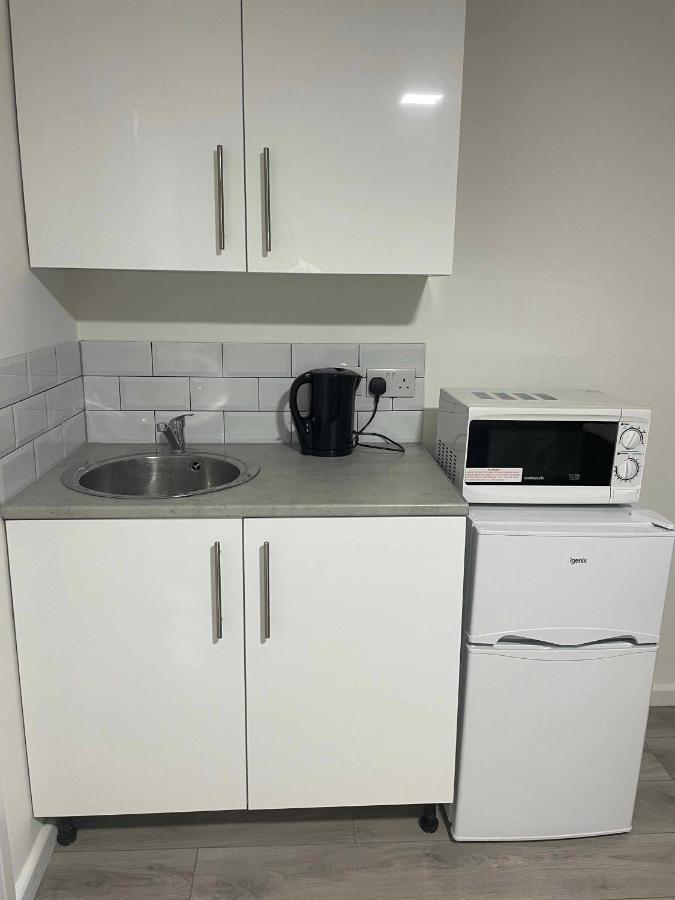 Studio Flat Private Shower Wc And Kitchenette Londres Exterior foto